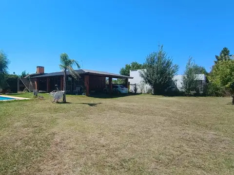 Casa en Venta en Punta Chacra, Roldan