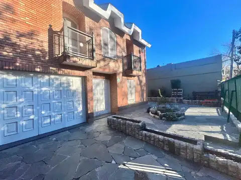 Casa en Venta en Azcuenaga, Rosario