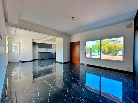 Casa en Venta en Roldan, San Lorenzo