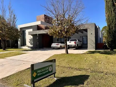 Casa en Venta en Funes, Rosario