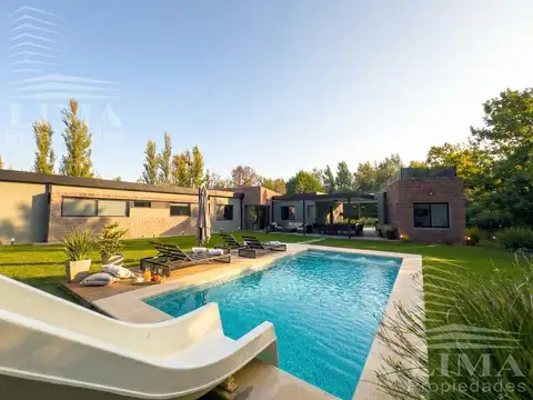 Casa en Venta en Roldan, San Lorenzo