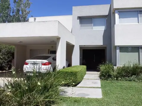 Casa en Venta en Funes, Rosario