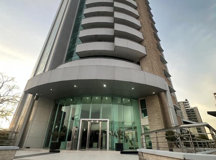 Departamento · 220m² · 4 Ambientes · 2 Cocheras