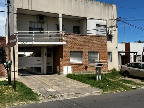 Departamento en Venta en Los Hornos, La Plata