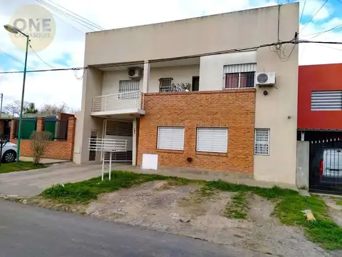 Departamento en Venta en Los Hornos, La Plata
