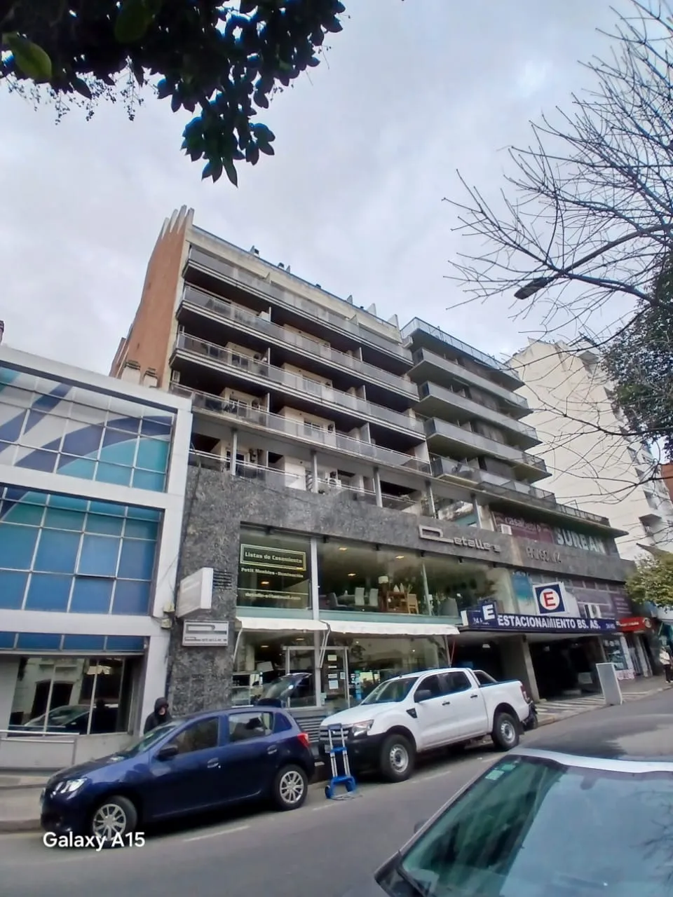 Un Dormitorio - A mts. ESTRADA - PISO ALTO - COC. SEP - BALCON