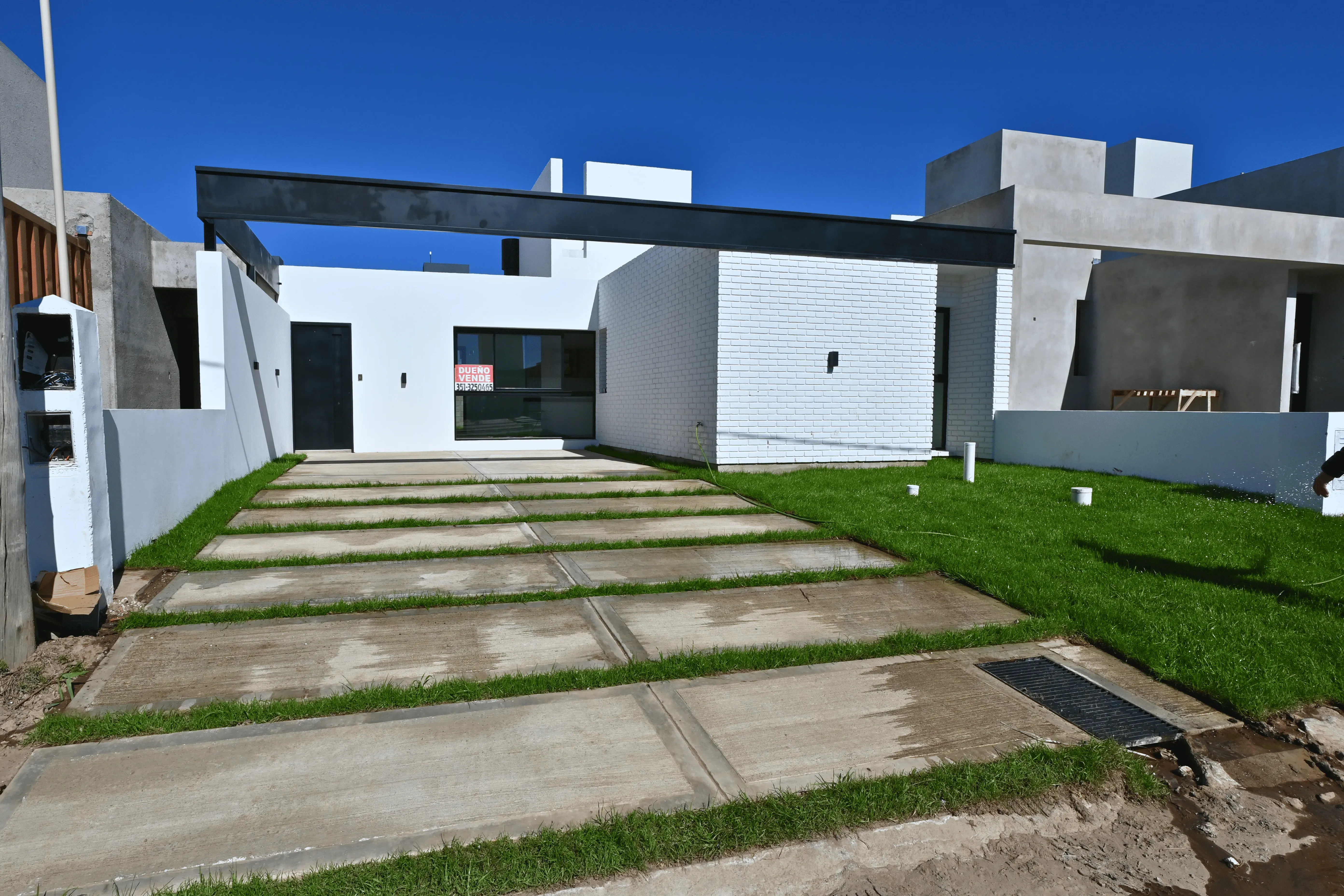 DUEÑO VENDE CASA DOS DORMITORIOS DOCTA