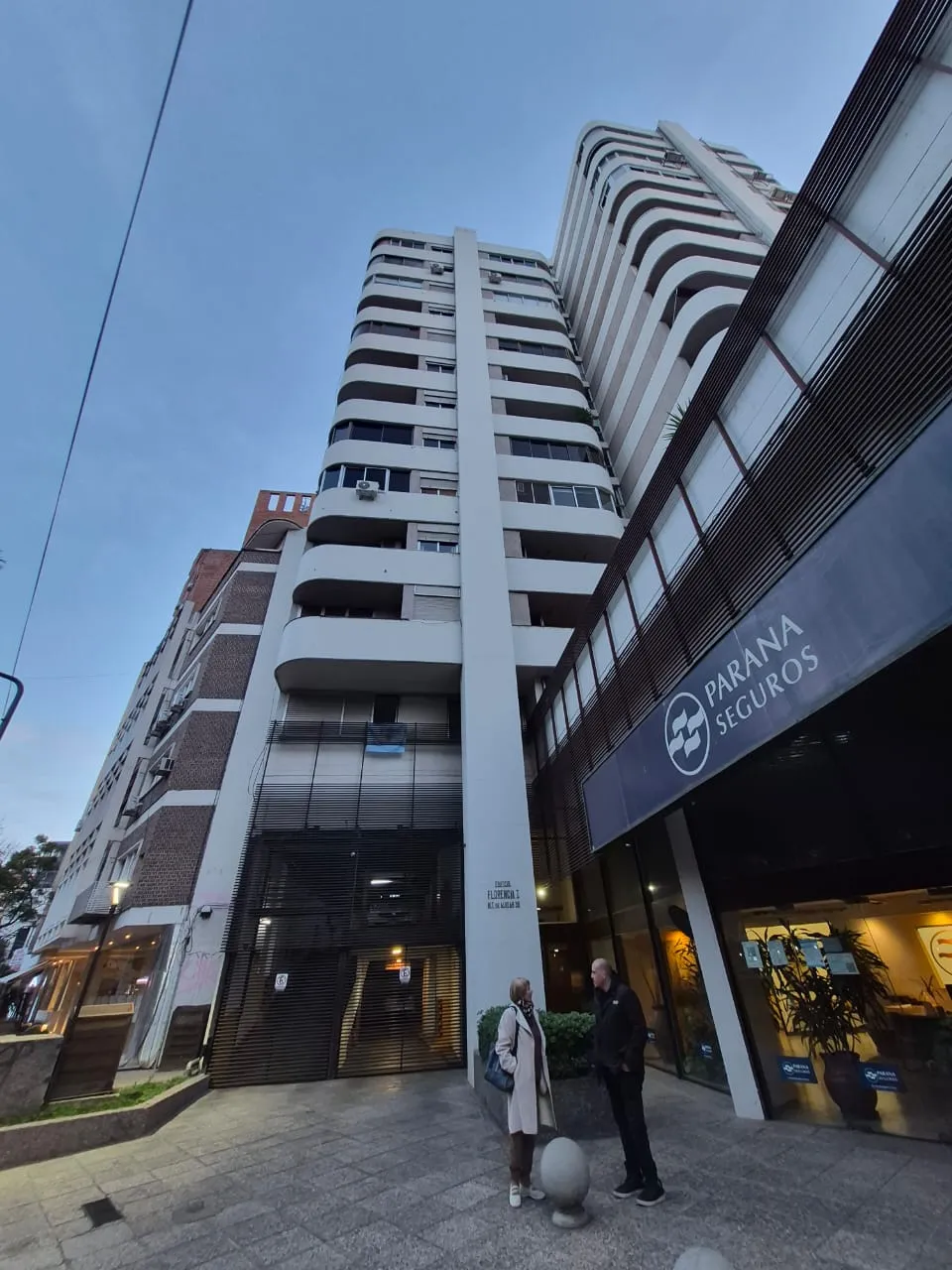 Alquilo Centro- 3 Dorm- 3 Baños-2 Balcones- SUM