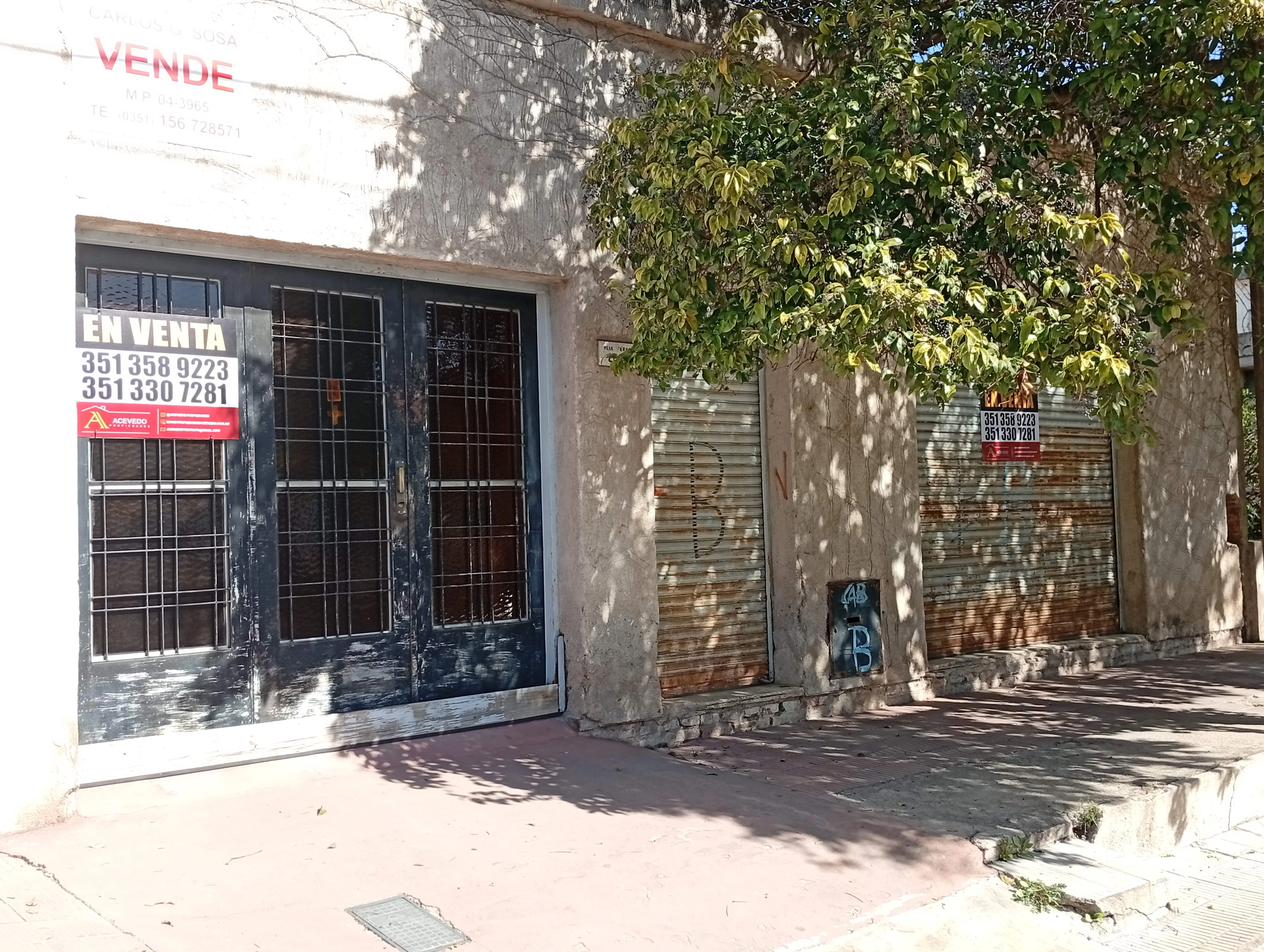 Casa mas local en venta B Yapeyu