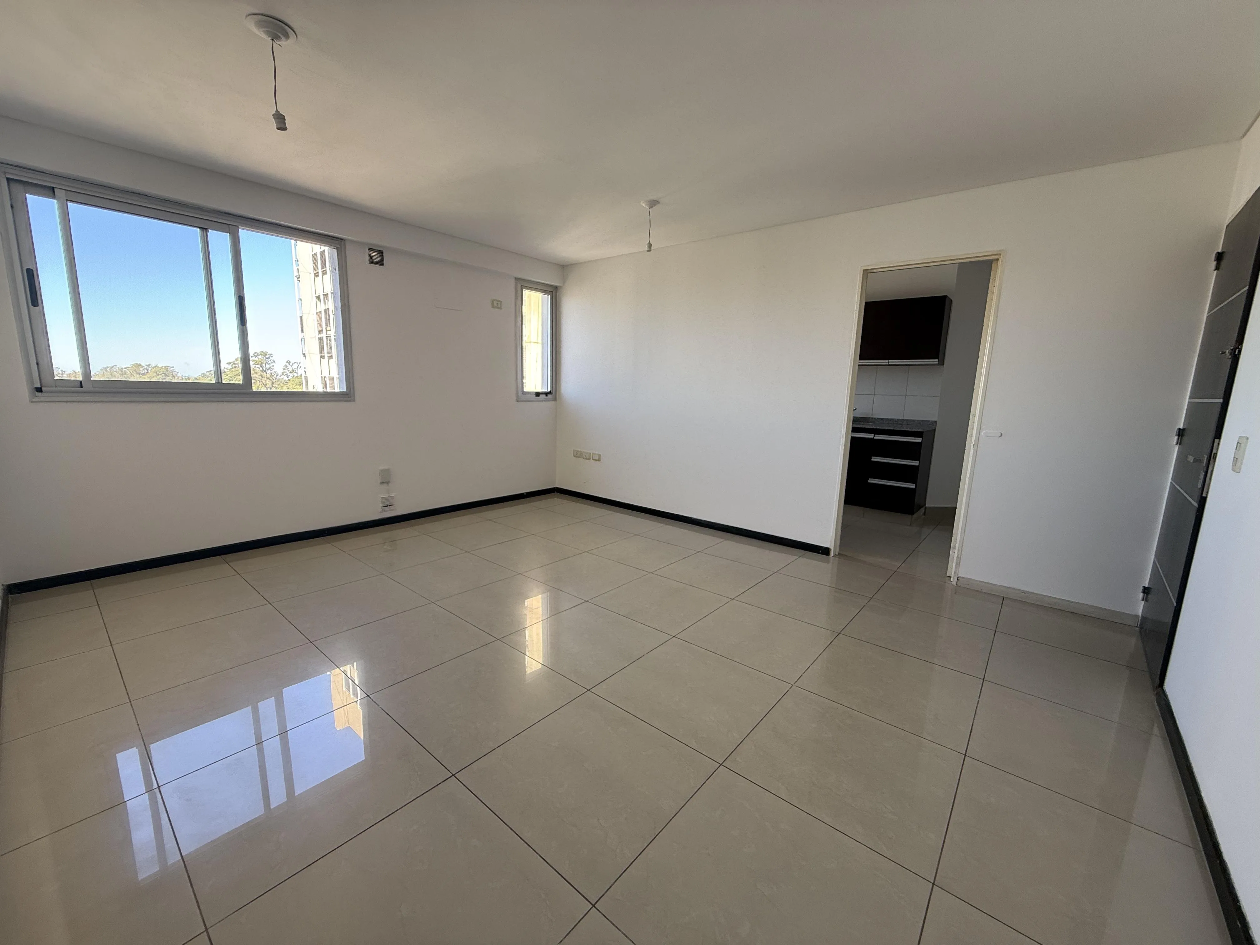 VENTA DEPARTAMENTO UN DORMITORIO Ituzaingó al 900 zona Estrada y Plaza España NU...