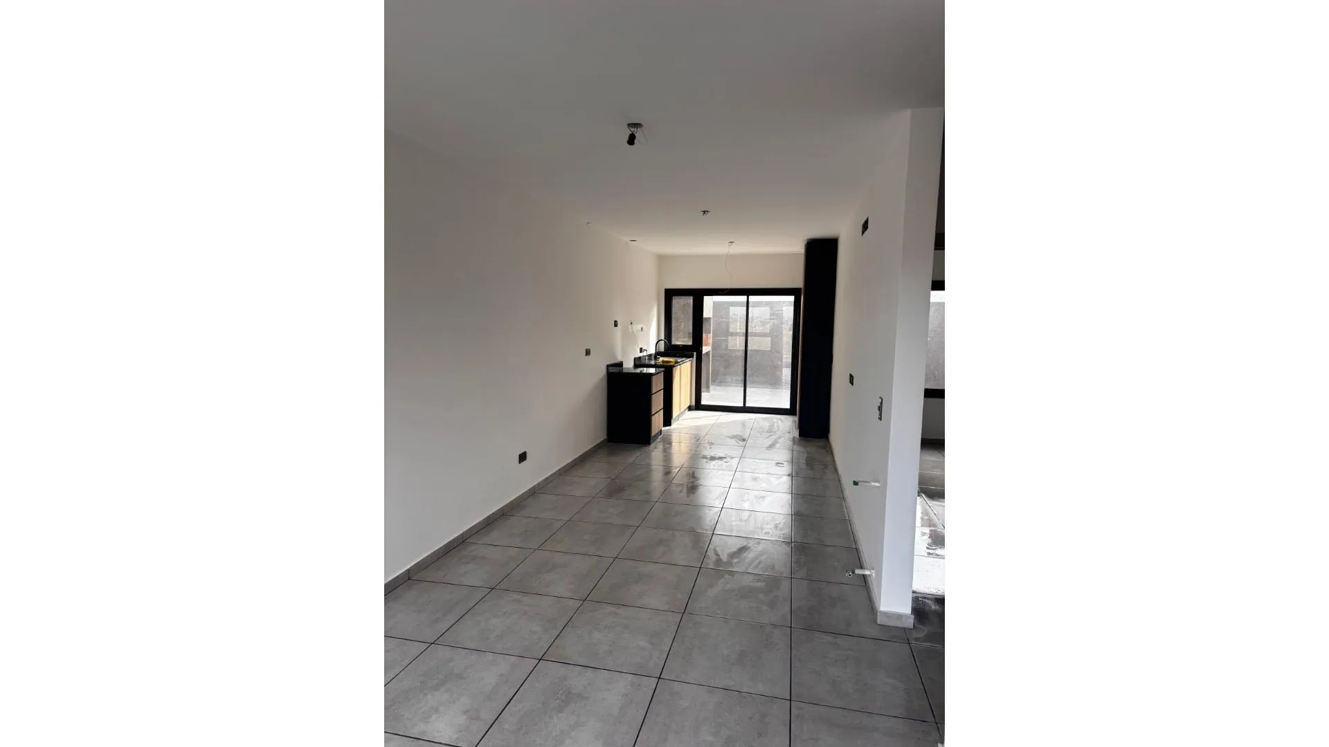VENTA DUPLEX 2 DORMITORIOS COCHERA QUEBRADAS DE MANANTIALES