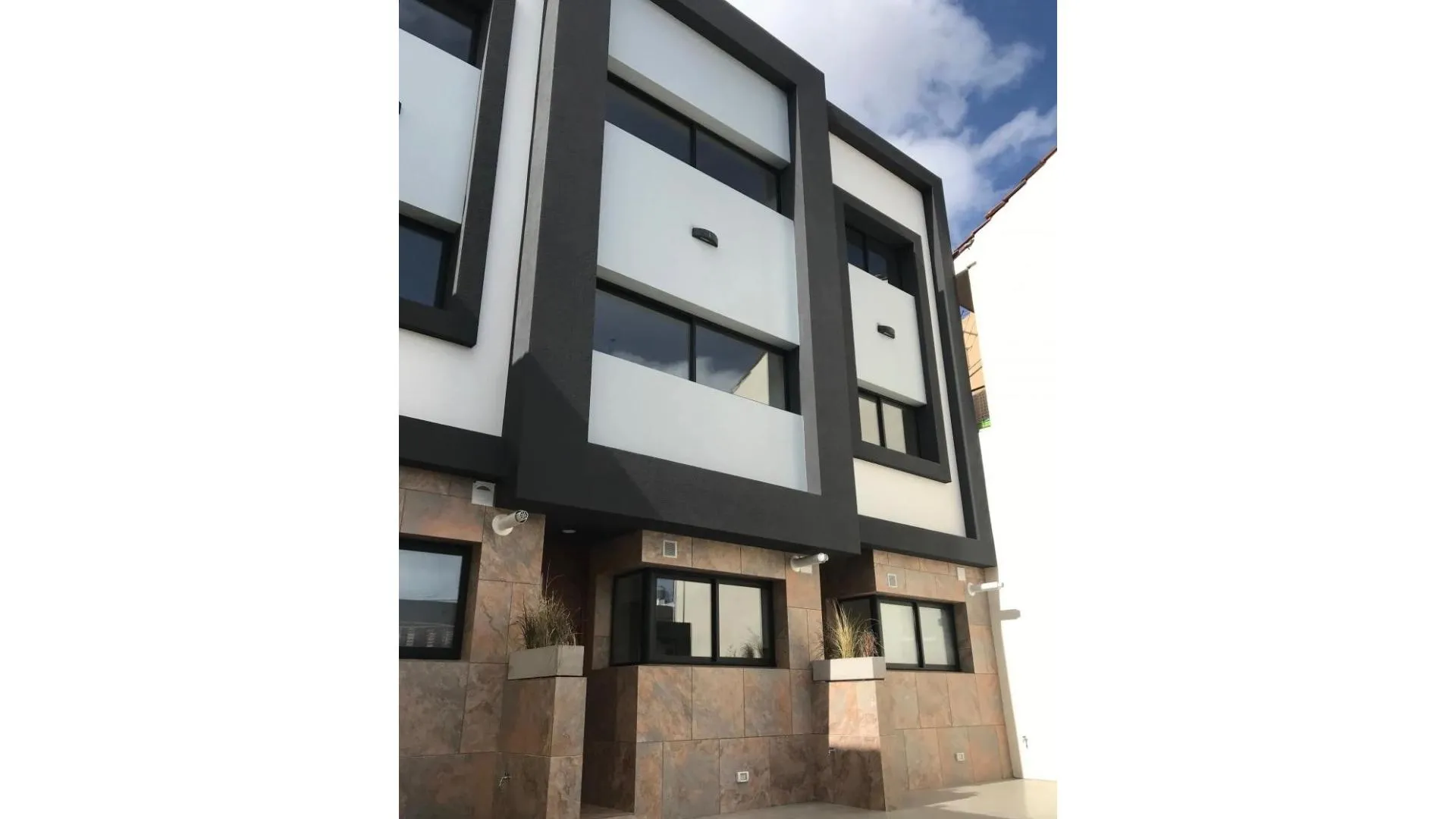 TRIPLEX A ESTRENAR 4 AMBIENTES