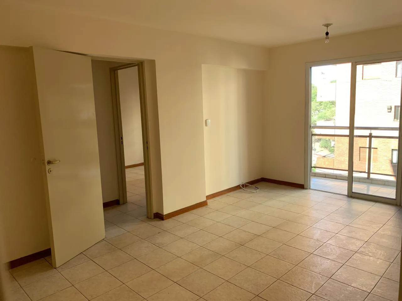 NUEVA CORDOBA - DPTO. EXTERNO EN ALQUILER - $700.000 - RONDEAU 685