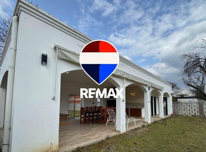 Casa · 30m² · 2 Ambientes · 1 Cochera