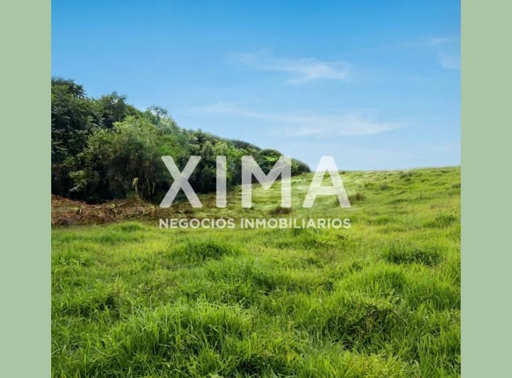 Terreno · 3800m²