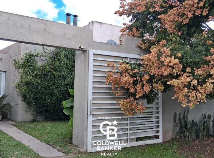 Casa · 160m² · 5 Ambientes · 1 Cochera