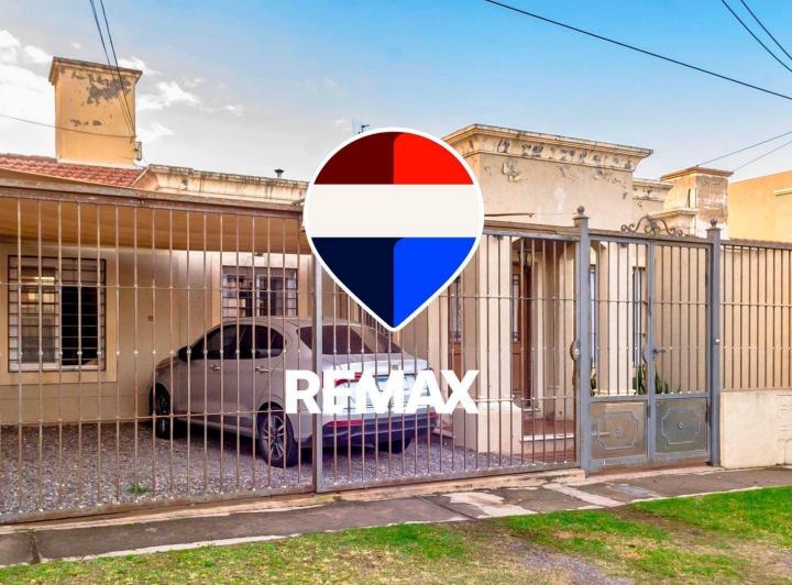 Casa · 55m² · 4 Ambientes · 1 Cochera