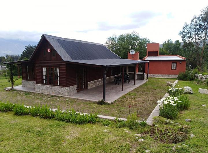 Casa · 2500m² · 3 Dormitorios