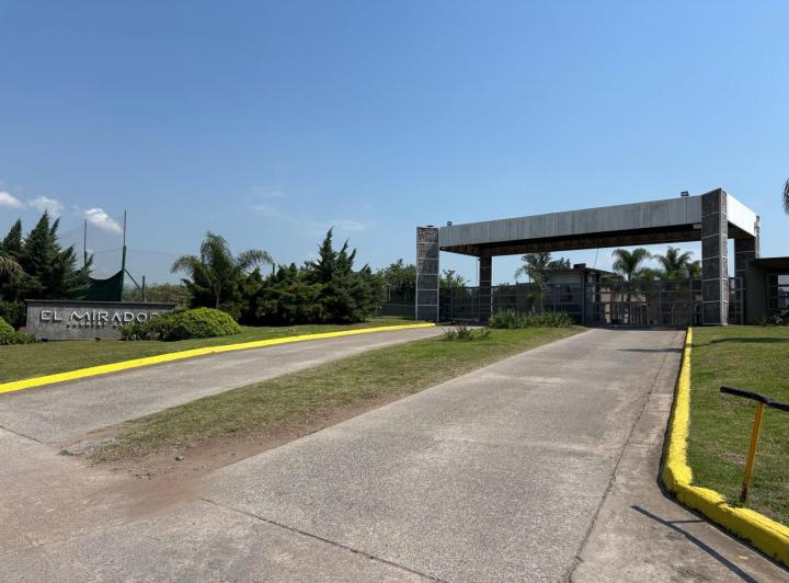 Terreno · 556m²