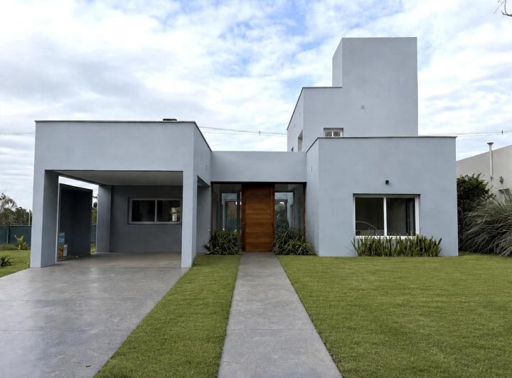 Casa · 139m² · 4 Ambientes · 1 Cochera