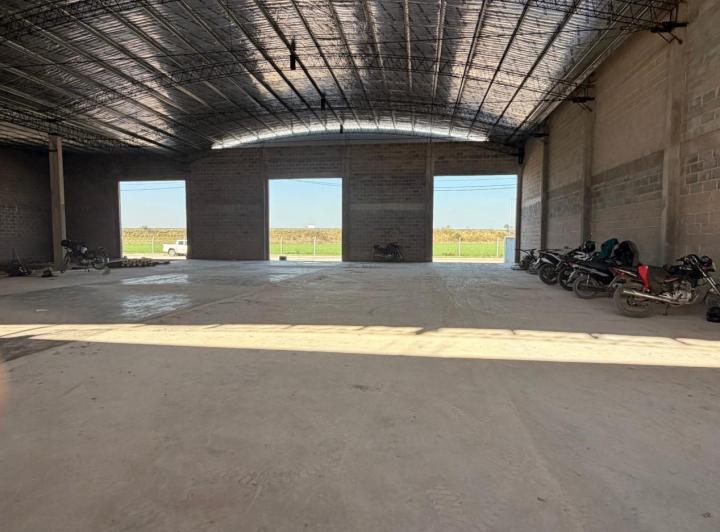 Bodega-Galpón · 900m²