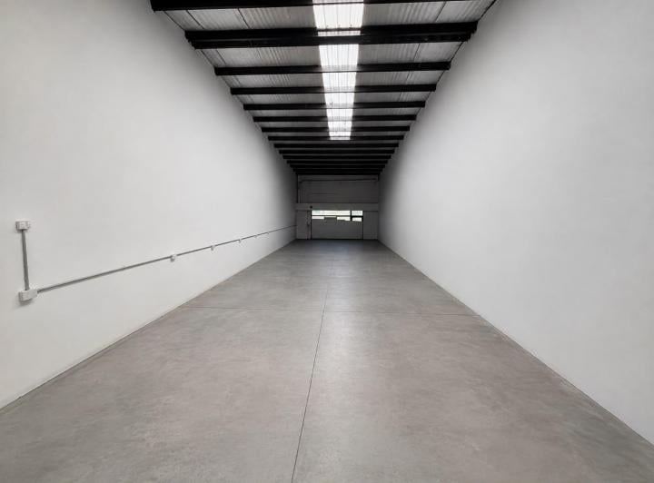 Local comercial · 180m²