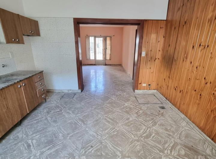 Casa · 120m² · 5 Ambientes · 1 Cochera