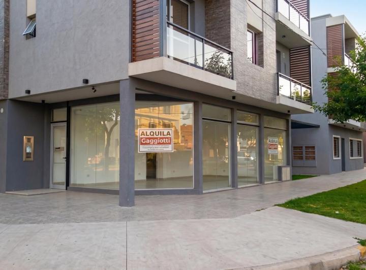 Local comercial · 48m²
