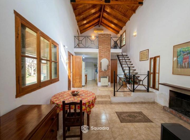 Casa · 153m² · 5 Ambientes · 4 Cocheras