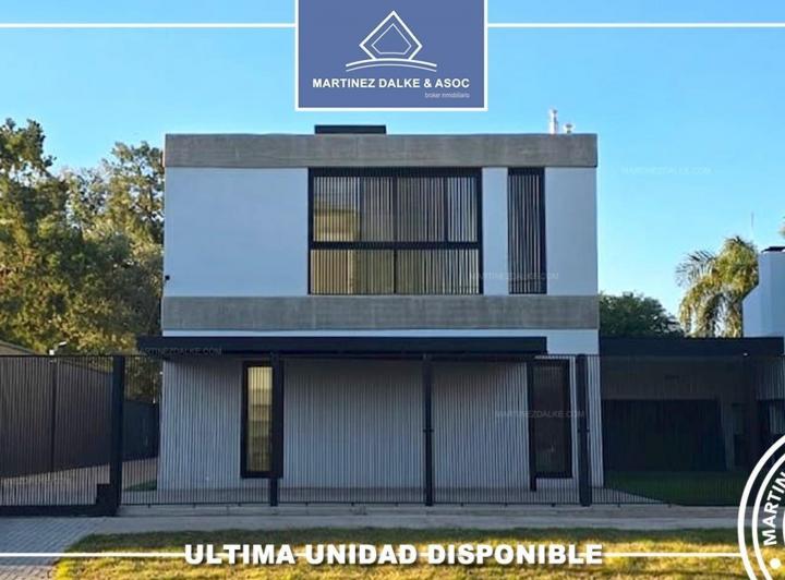 Casa · 220m² · 4 Ambientes · 2 Cocheras