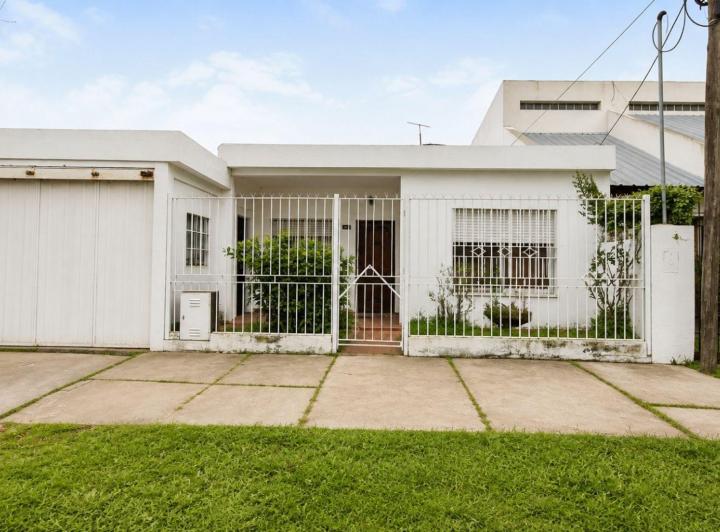 Casa · 103m² · 3 Ambientes · 1 Cochera