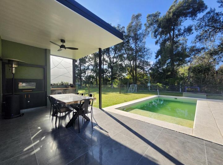 Casa · 155m² · 4 Ambientes · 1 Cochera