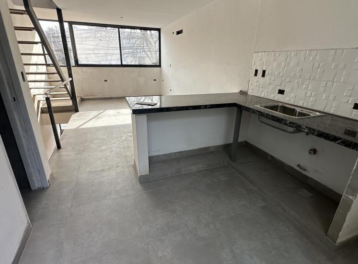 Casa · 93m² · 4 Ambientes · 1 Cochera