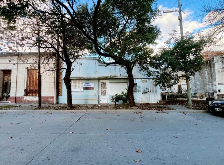 Casa · 300m² · 3 Ambientes · 1 Cochera