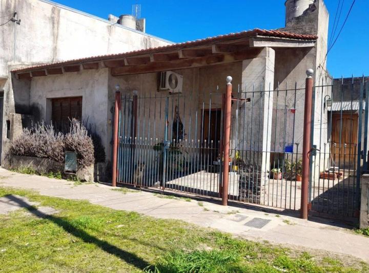 Casa · 105m² · 3 Ambientes · 1 Cochera