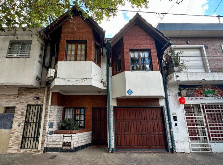 Casa · 108m² · 4 Ambientes · 1 Cochera