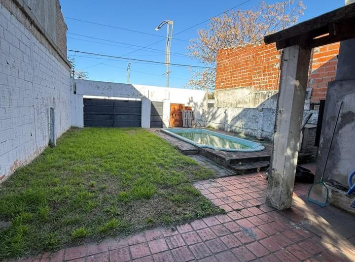 Casa · 570m² · 2 Dormitorios · 2 Cocheras