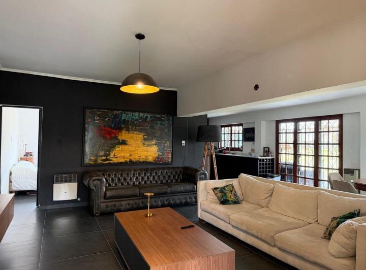 Casa · 195m² · 3 Ambientes · 1 Cochera