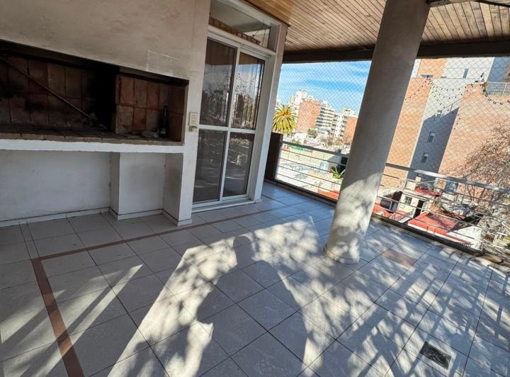 Departamento · 84m² · 6 Ambientes