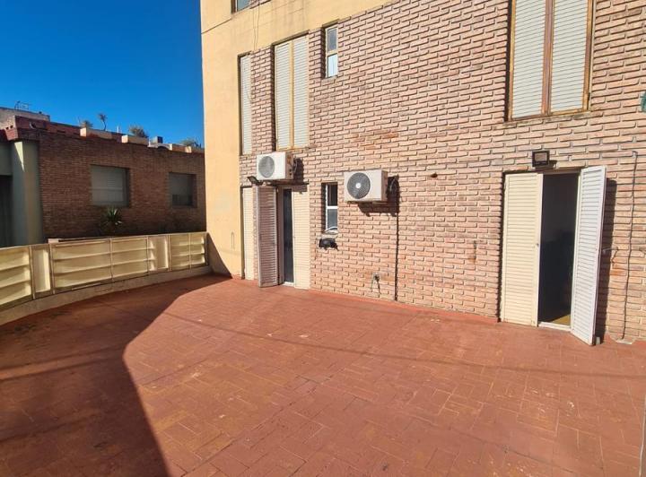 Departamento · 80m² · 6 Ambientes