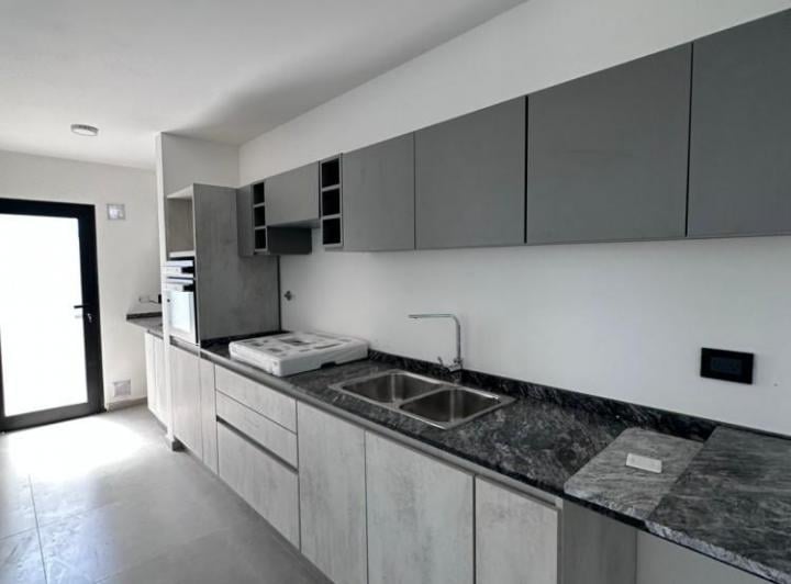 Casa · 139m² · 3 Ambientes · 2 Cocheras