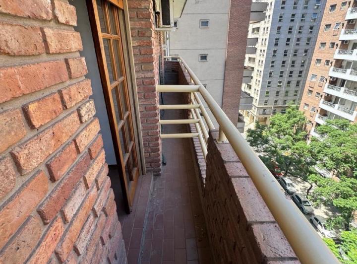 Departamento · 80m² · 6 Ambientes