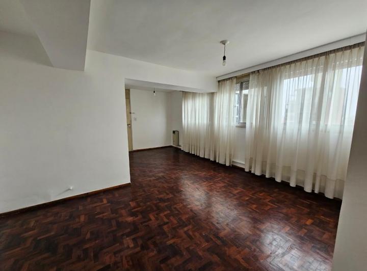 Departamento · 69m² · 5 Ambientes · 1 Cochera