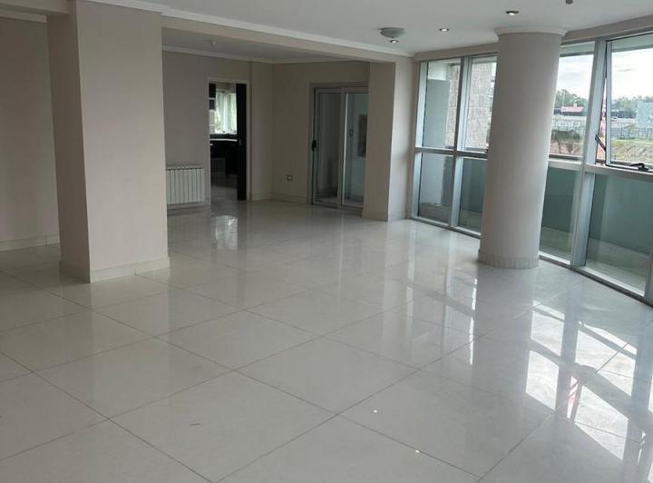 Departamento · 200m² · 7 Ambientes · 2 Cocheras