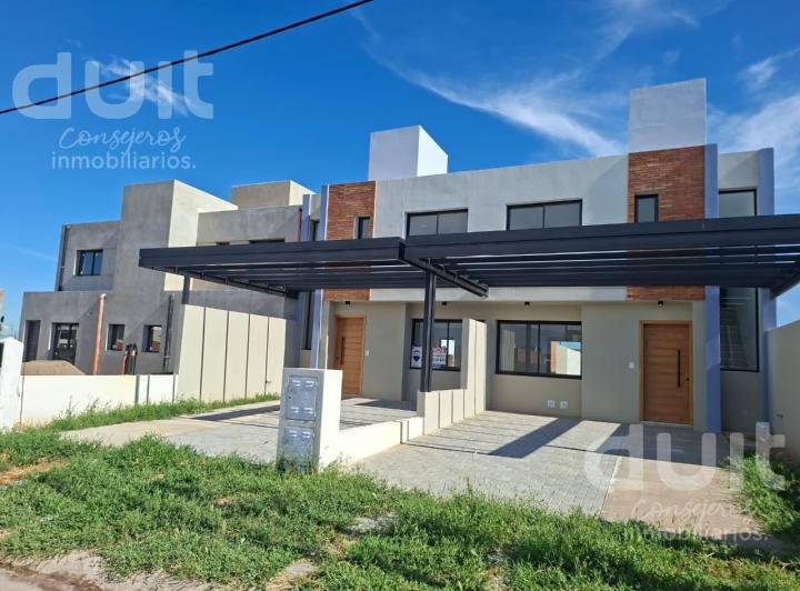 Casa · 105m² · 5 Ambientes · 1 Cochera