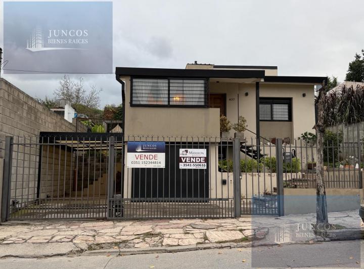 Casa · 95m² · 3 Dormitorios · 3 Cocheras