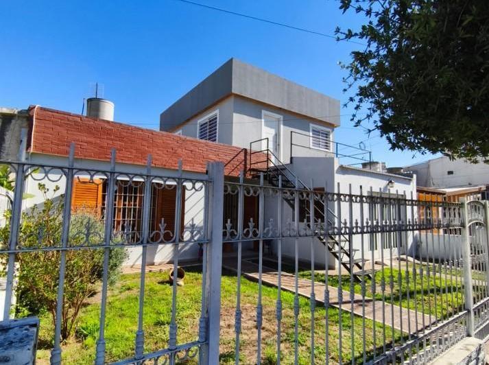 Casa · 195m² · 12 Ambientes · 2 Cocheras
