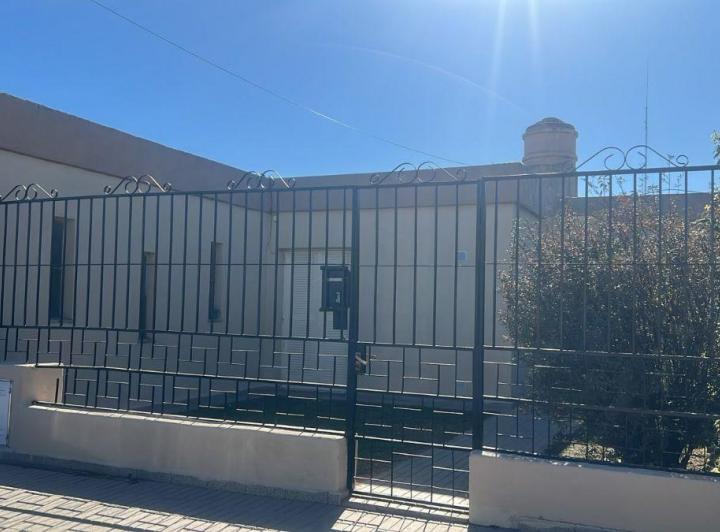 Casa · 120m² · 4 Ambientes · 2 Cocheras