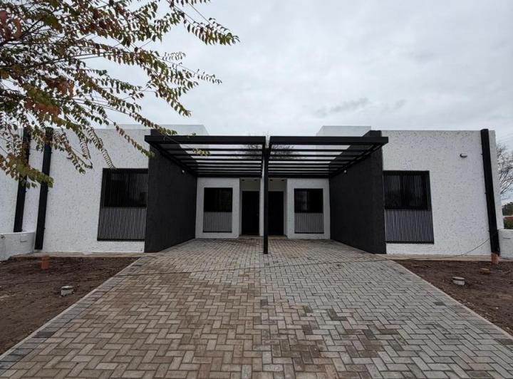 Casa · 96m² · 4 Ambientes · 1 Cochera
