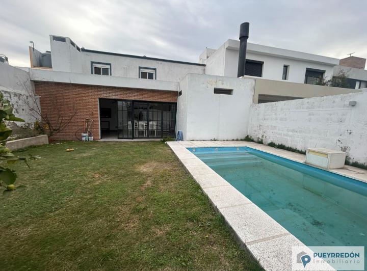 Casa · 200m² · 7 Ambientes · 2 Cocheras